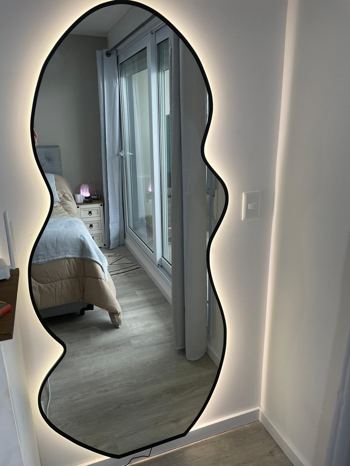 Espejo Irregular Waves con Luz LED – 80cm x 180cm